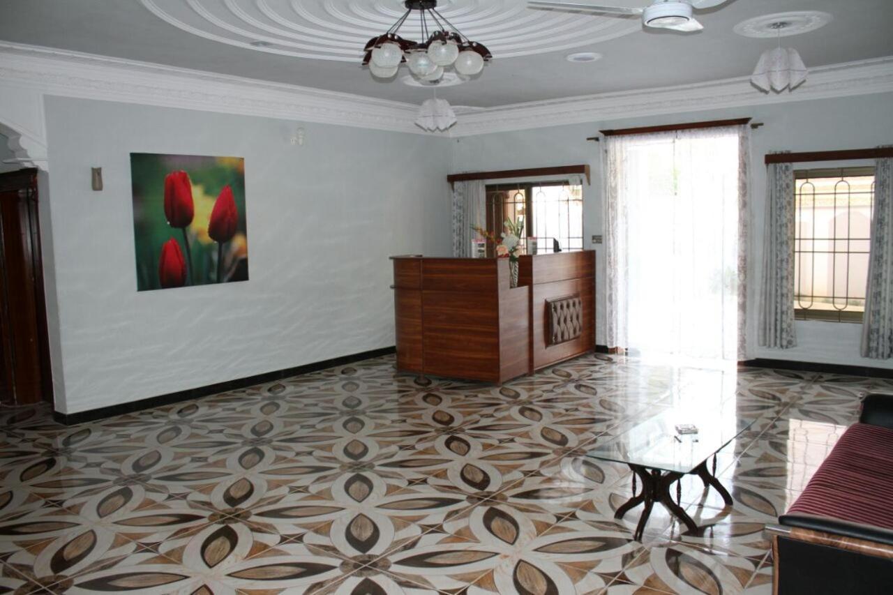 Tulip Guest House Abbottabad Exterior photo